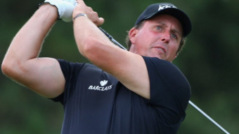 Mickelson goes wire-to-wire for 41st win
