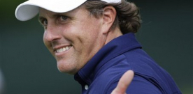 Phil plays Chambers Bay for first time