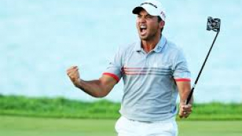 Day’s back holds, beats Oosthuizen